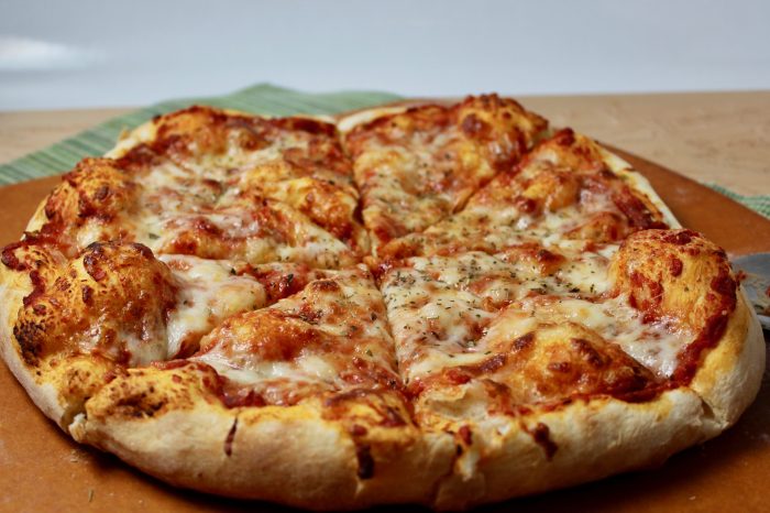 Simple homemade pizza dough recipe